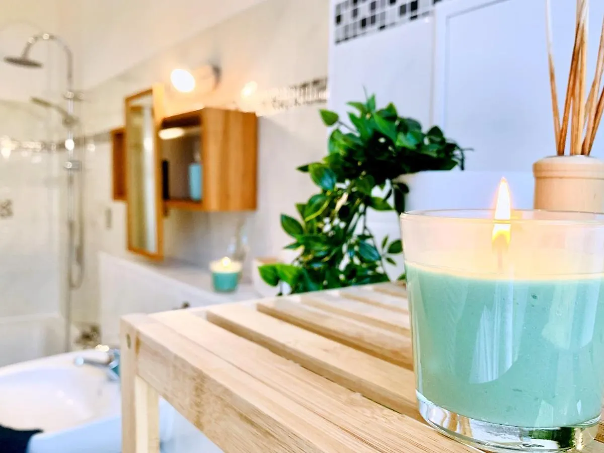 Am Puls Der Stadt - Ferienwohnung In Citynaehe! - 
